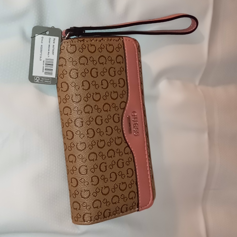 Guess Wallet